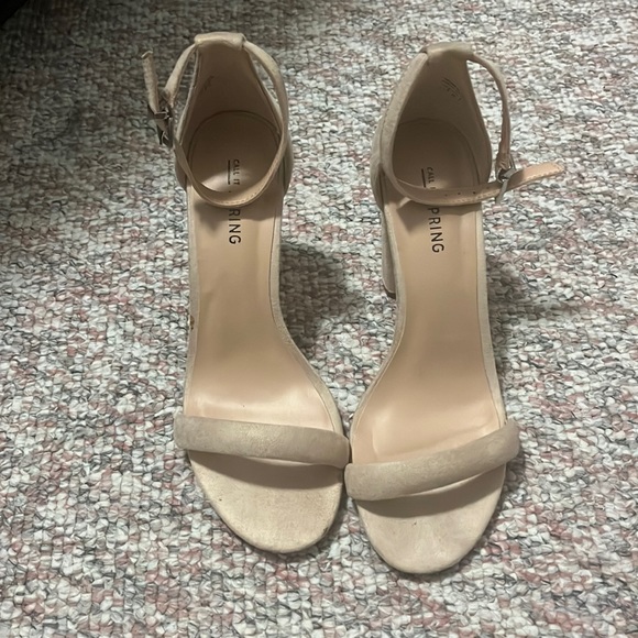 Nude Heels - Picture 1 of 4